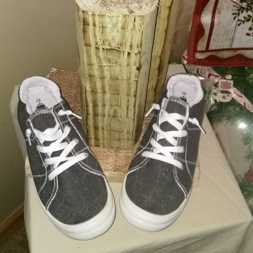 Super cute canvas shoes